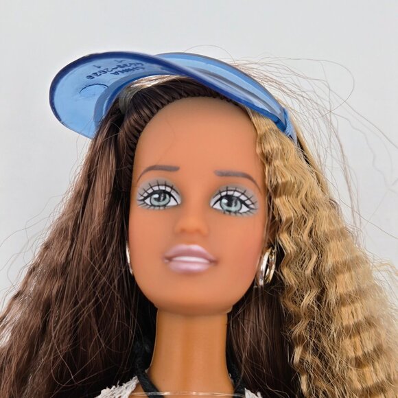 Teresa Cali Girl Fashion Barbie Doll 2003 C6463 Mattel Read - Picture 16 of 16